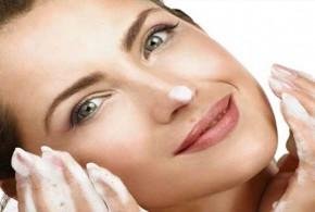 النوم بالمكياج